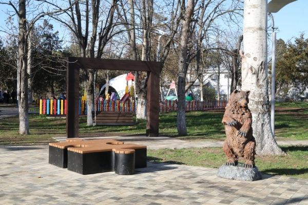 В. Константинов: Благоустройство общественных территорий - это прорывные проекты, которые меняют облик крымского села