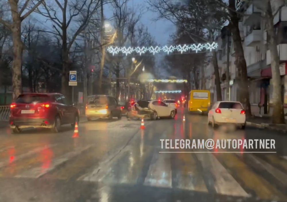 Что случилось в симферополе. Смотреть фото Что случилось в симферополе. Смотреть картинку Что случилось в симферополе. Картинка про Что случилось в симферополе. Фото Что случилось в симферополе