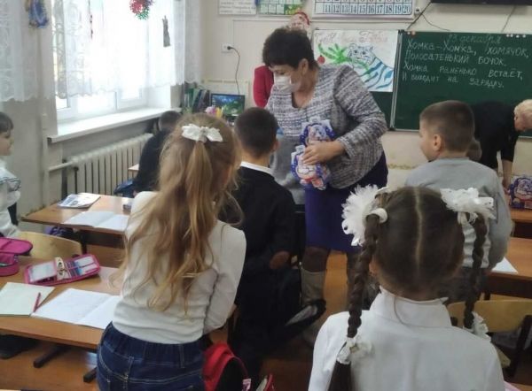 Алла Пономаренко поздравила с наступающим Новым годом воспитанников Масловской школы — детский сад Джанкойского района