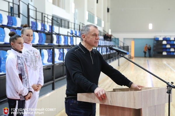 Владимир Константинов вручил гранты и премии в сфере физической культуры и спорта