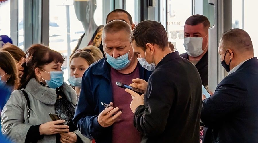 Власти Севастополя отменили QR-коды при посещении общественных мест