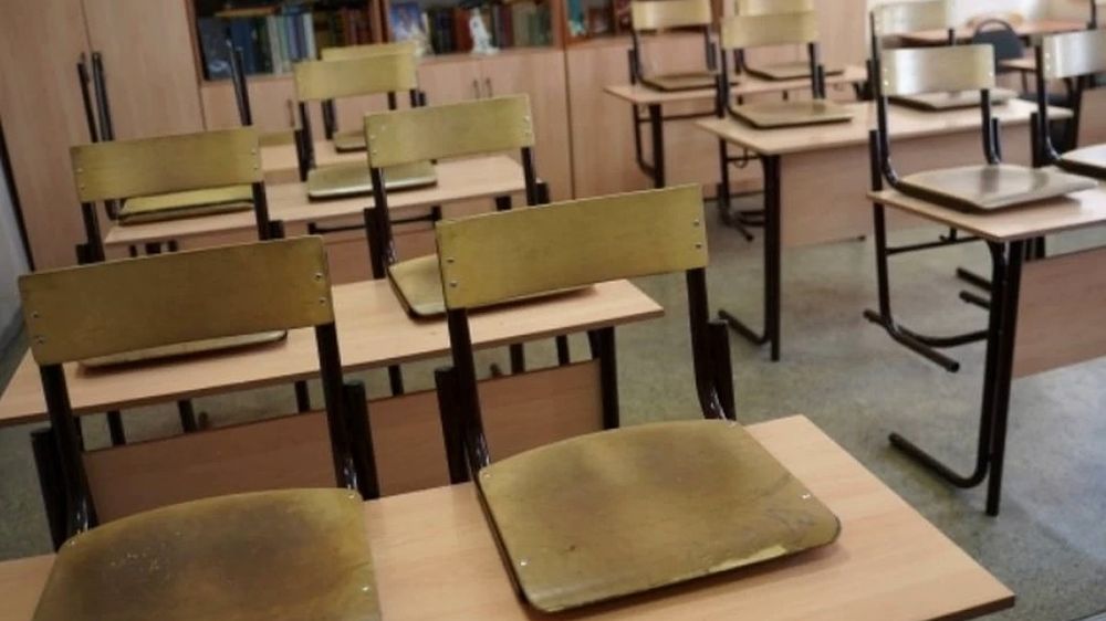 В Симферополе сорваны занятия в школах и Таврической академии КФУ