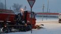 На территории Белогорского района продолжает работать снегоуборочная техника
