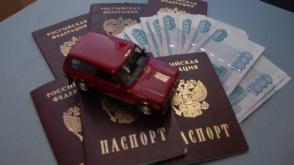 Житель Севастополя перевел мошенникам 70 тысяч рублей за несуществующий автомобиль