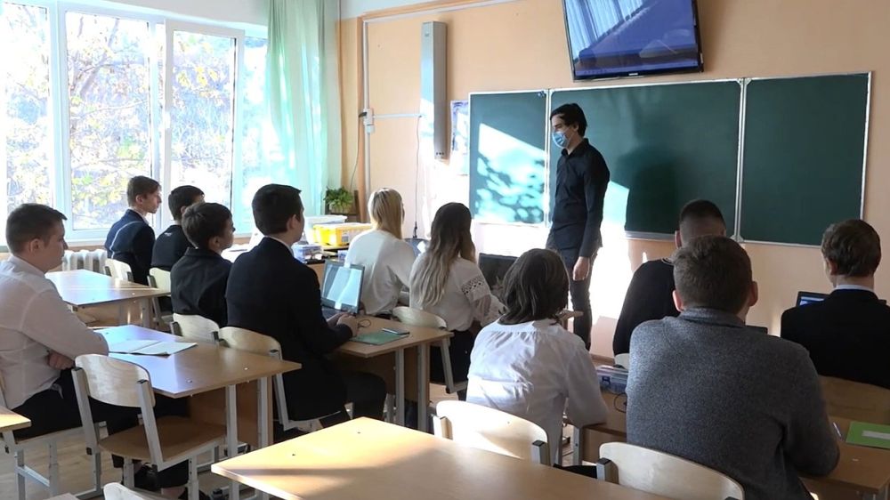 В школах Симферополя 24 класса переведены на дистанционку из-за Covid-19