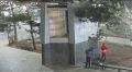 Четверо вандалов смыли в Армянске свои граффити после общения с полицией