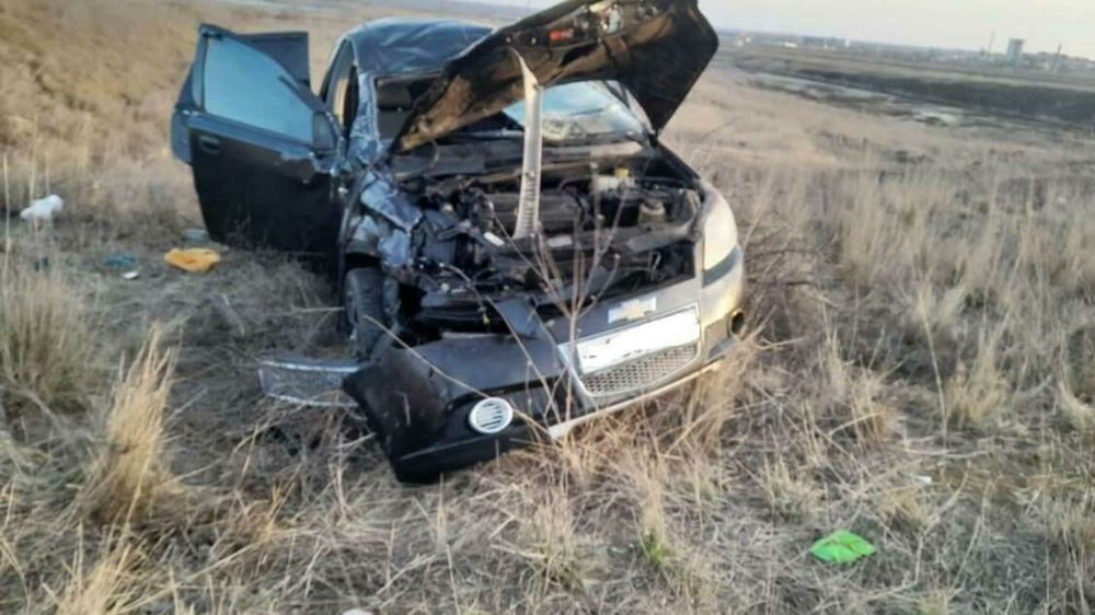 В Крыму пьяная автоледи перевернулась на машине - пострадал ребенок
