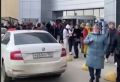 Из крупнейшего торгового центра Симферополя эвакуировали людей