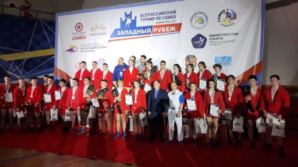 Воспитанники Спортивной школы самбо имени И.С. Павленко завоевали медали на Всероссийских соревнованиях в Калининграде