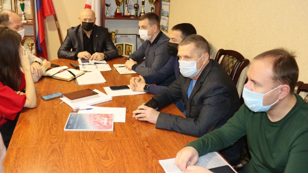 Владимир Сабивчак провёл еженедельное совещание с руководителями энергопоставляющих, ресурсоснабжающих предприятий района