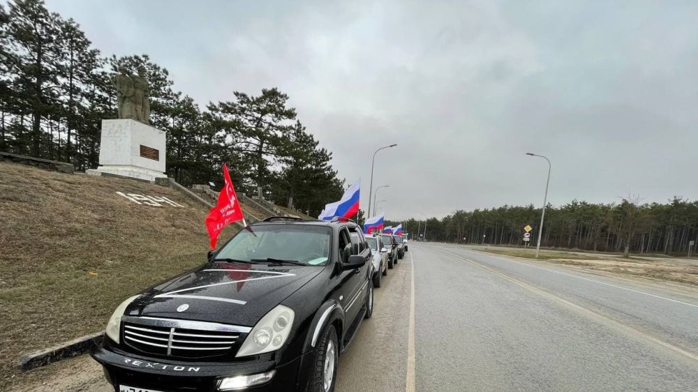 Белогорский район и город Белогорск присоединился к единому  Республиканскому автопробегу в поддержку президента Российской Федерации Владимира  Владимировича Путина - Лента новостей Крыма