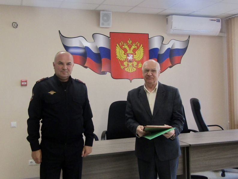 Омвд по симферопольскому району. Омвд по симферопольскому району. Начальник симферопольского омвд. Зам начальника полиции. Начальник симферопольского омвд.