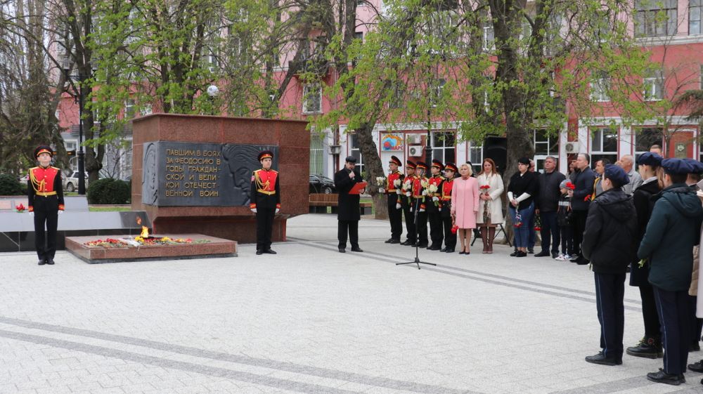 «Без срока давности»: в Феодосии почтили память жертв геноцида советского народа