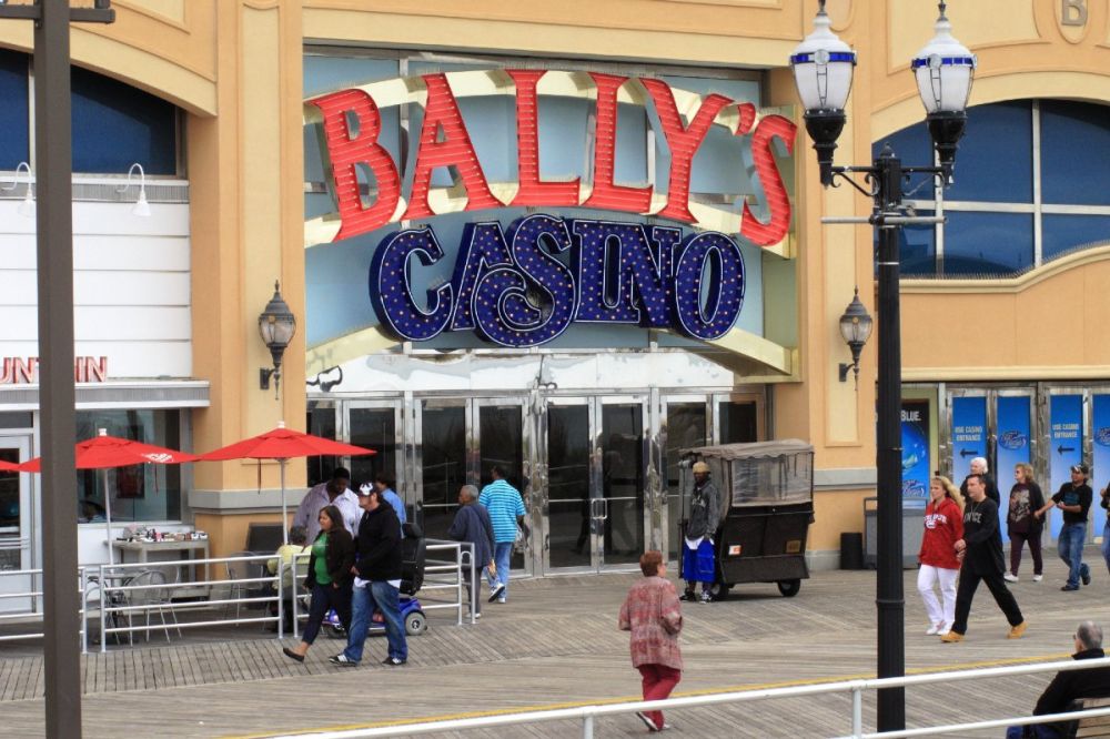 Bally's   3,9       