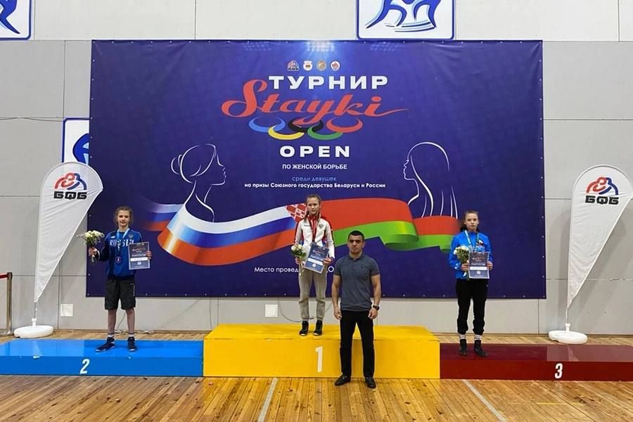 Крымчанка завоевала «серебро» на международном турнире по женской борьбе