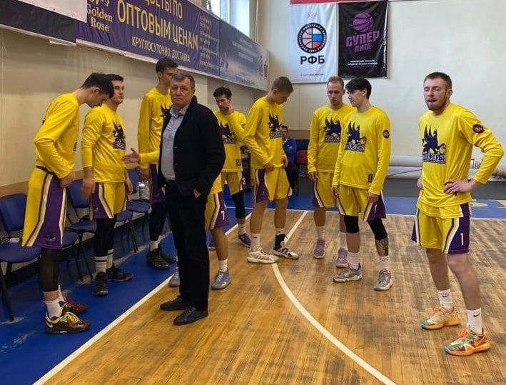 Крымские баскетболисты стартовали в финале с разгрома