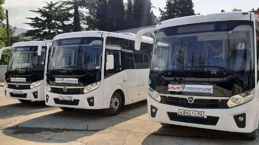 Новые автобусы вышли на маршруты в Алуште