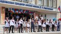 Владимир Сабивчак поздравил учащихся Суворовской и Каменоломненской школ Сакского района с праздником «Последнего звонка»