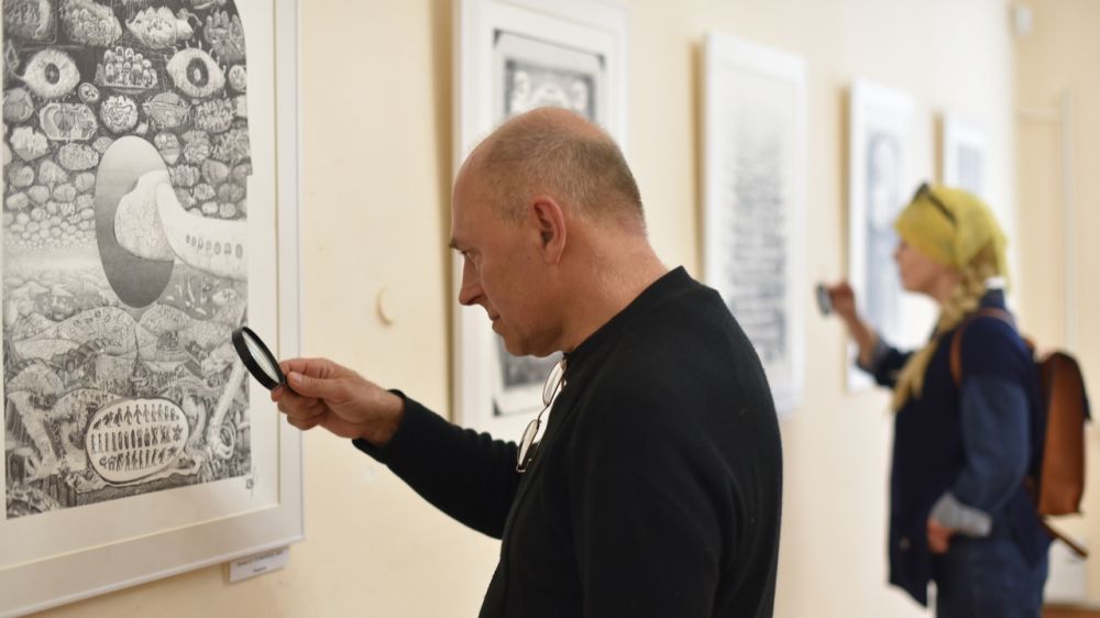 Открыта персональная выставка московского художника-графика Ивана Языкова