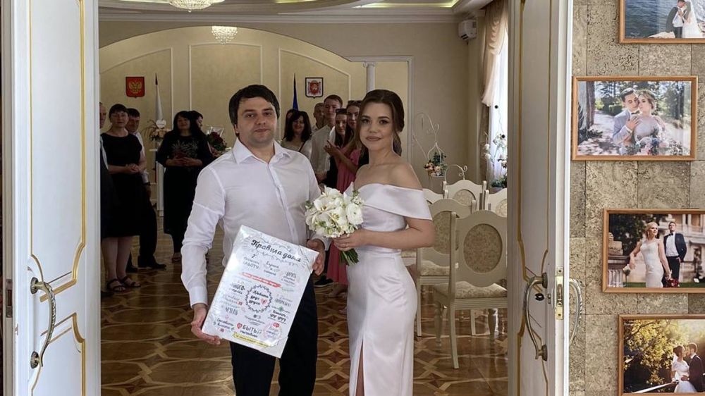 Отдел ЗАГС города Симферополя зарегистрировал брак пятисотой с начала года пары