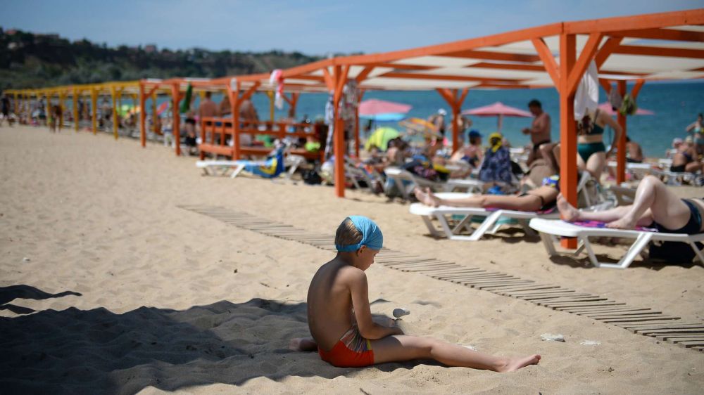 В Севастополе стартовал купальный сезон: что с пляжами