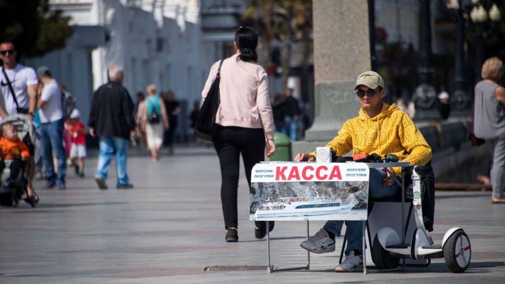 Испытание сезоном: что ждет в Крыму туристов, отельеров и местных