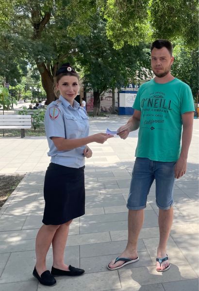 Сотрудники полиции Красногвардейского района провели акцию «Служба в полиции – уверенность в завтрашнем дне!»