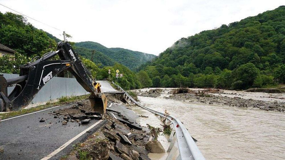 Удар стихии по Сочи: 11 поселков под водой, поврежден газопровод