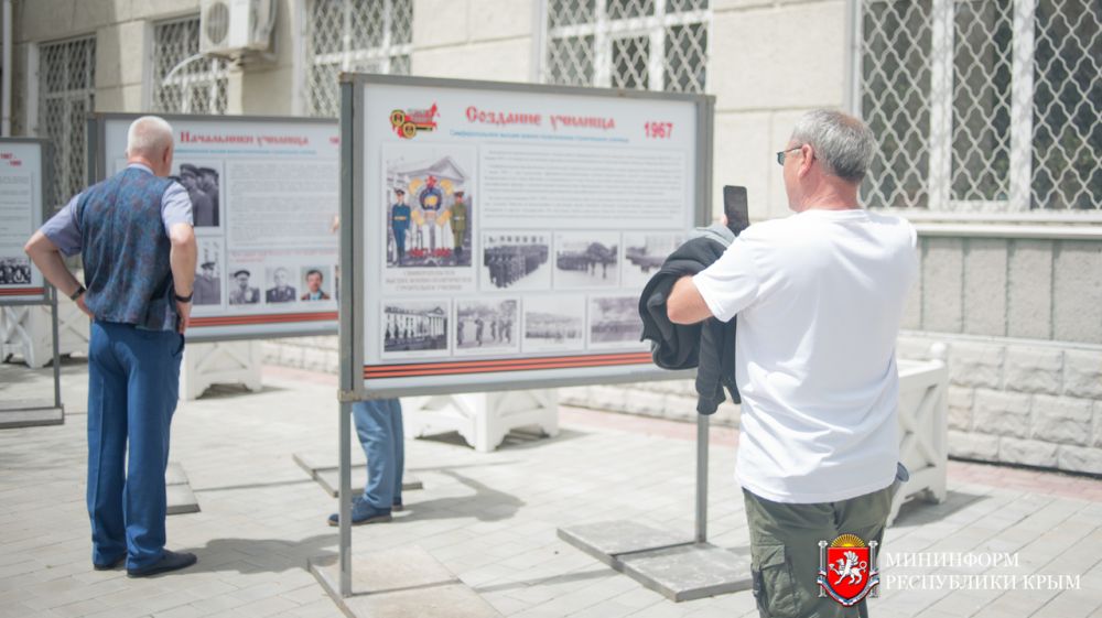 При поддержке Мининформа РК подготовлена выставка в честь годовщины открытия Высшего Военно-политического строительного училища