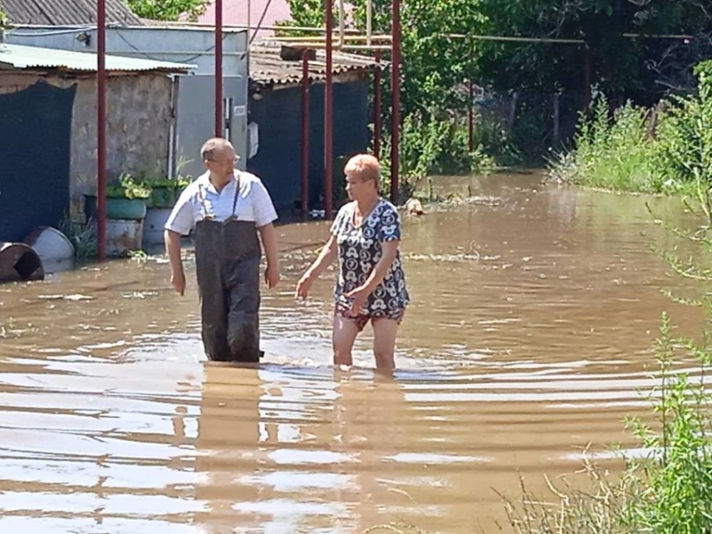 В Крыму продолжаются работы по устранению последствий сильных дождей