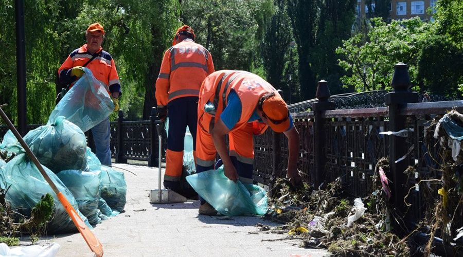 Пострадавшую от потопа набережную Салгира в Симферополе восстановят за две недели