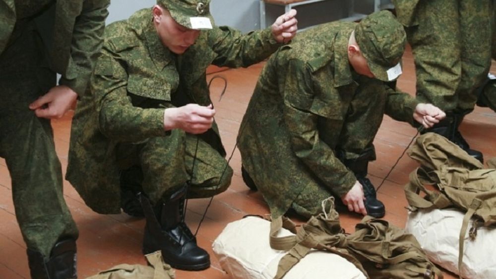 Глава Крыма подписал указ о мобилизации. Военный комиссар республики объяснил, что это означает