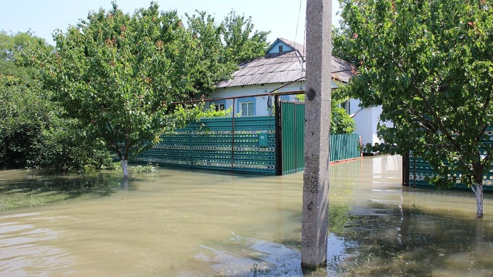 В Крыму затопило почти 20 участков после ливня 10 июля - Лента новостей  Крыма