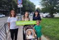 В Симферополе госавтоинспекторы совместно с представителями автошколы провели акцию «Внимание на дорогу!»