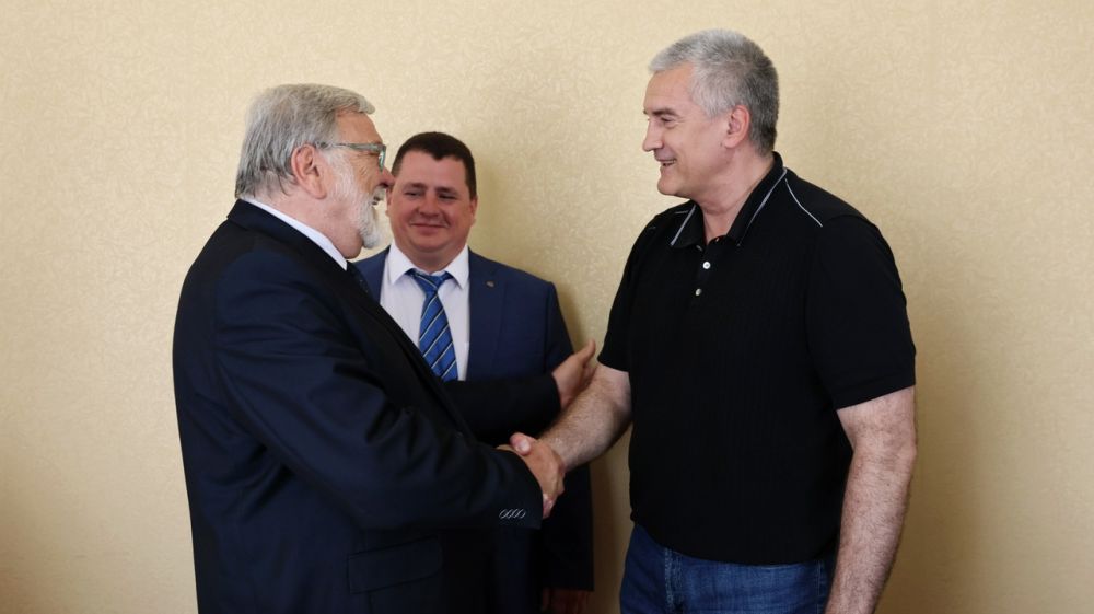 Глава Крыма встретился с общественным деятелем из Чешской Республики Ярославом Доубравой