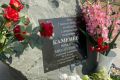 Сотрудники ФСБ почтили память погибшего в Крыму при столкновении с украинскими диверсантами офицера спецназа