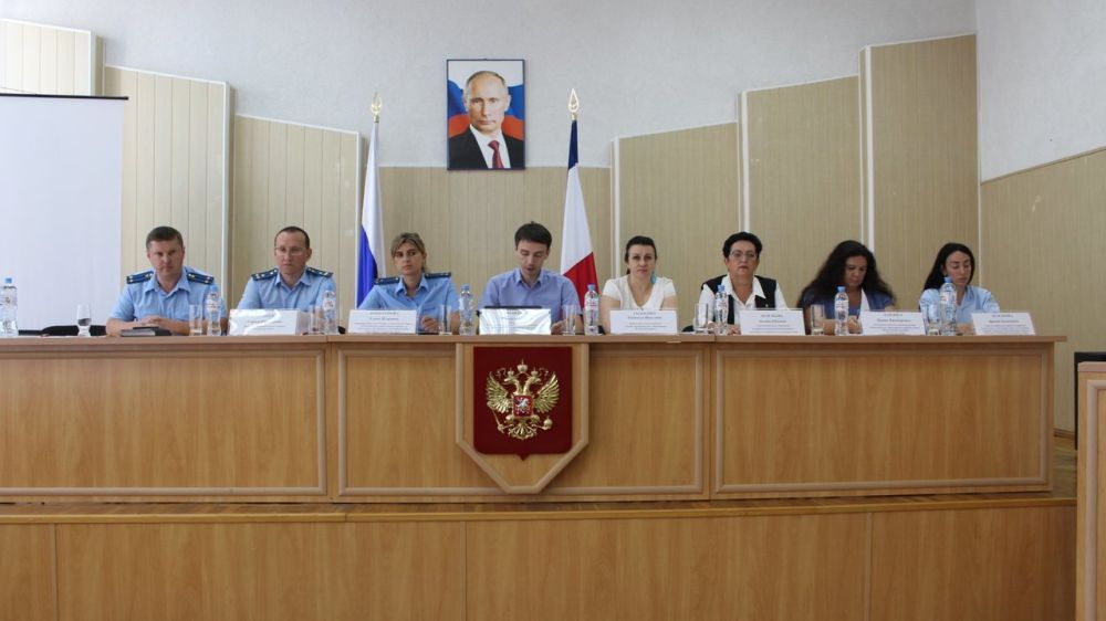 Минюст провел очередное выездное совещание с органами местного самоуправления города Симферополя и Симферопольского района