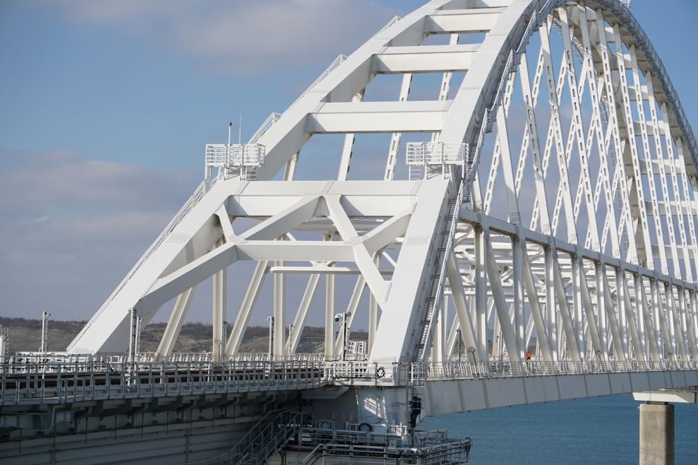 Экс-депутат Рады считает информационным террором план Украины и Великобритании об «уничтожении» Крымского моста