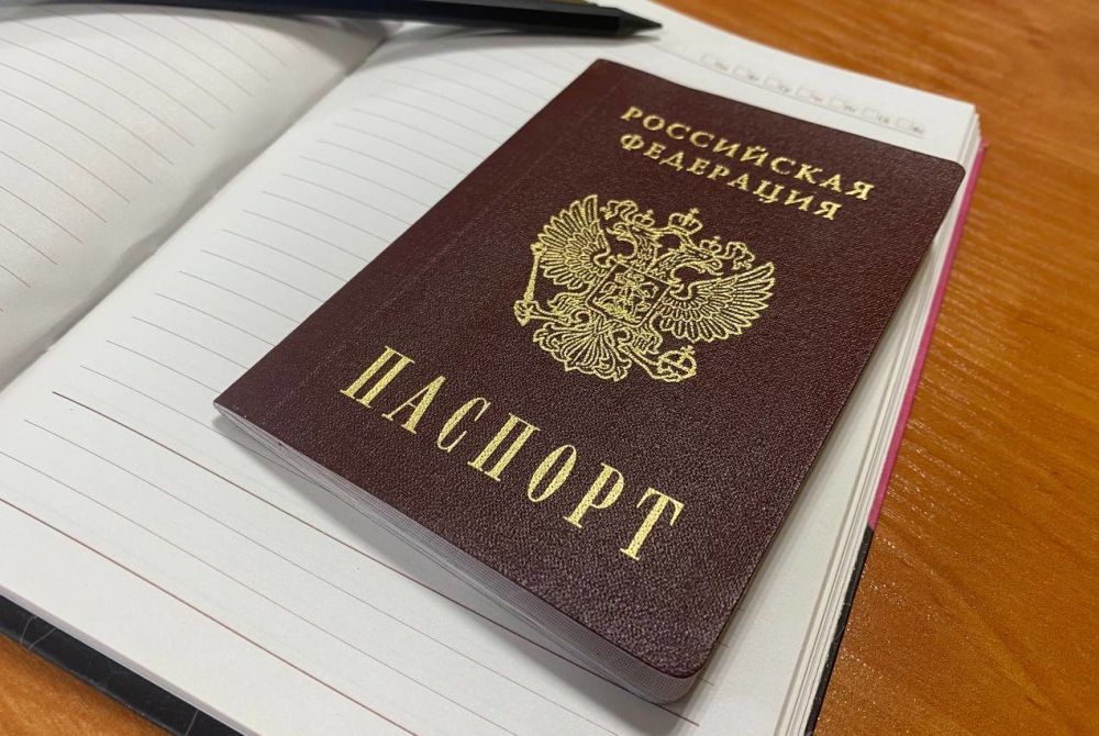 Жители Запорожской области подали 30 тысяч заявлений на получение паспорта РФ