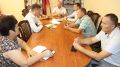 Глава администрации Сакского района Владимир Сабивчак провёл еженедельное совещание с руководителями ресурсоснабжающих предприятий района