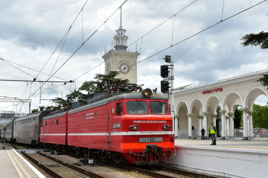 С железнодорожного вокзала Симферополя снова отправляются поезда