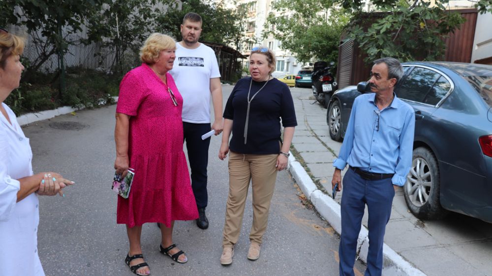 Янина Павленко проверила исполнение поручений, данных в ходе обхода домов жителям улицы Тимирязева
