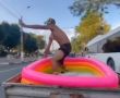 Несовершеннолетних блогеров из Крыма накажут за поездку в бассейне-прицепе