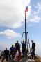 В День Государственного флага на Ай-Петри развернули триколор