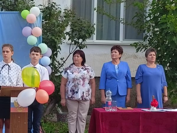 Алла Пономаренко поздравила юных джанкойцев с началом нового учебного года