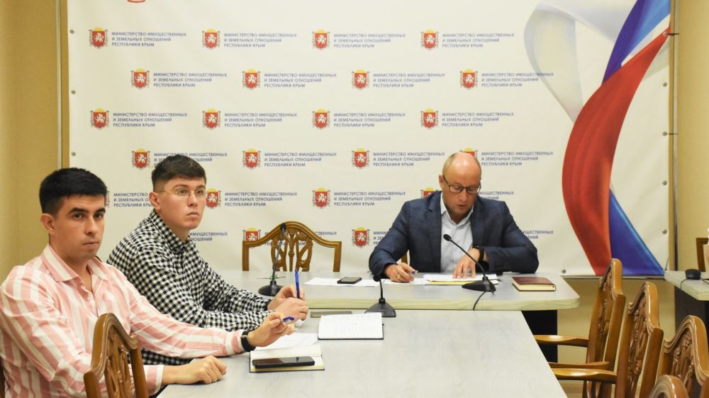 Минимущество Крыма продолжает консультировать муниципалитеты по вопросу предоставления земельных участков отдельным категориям граждан