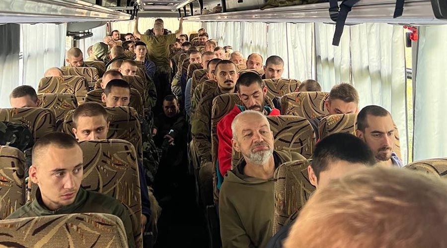 Более 50 военных России, ДНР и ЛНР вернулись из плена