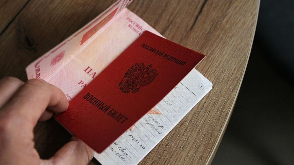 Контрактникам-иностранцам упростили получение российского гражданства