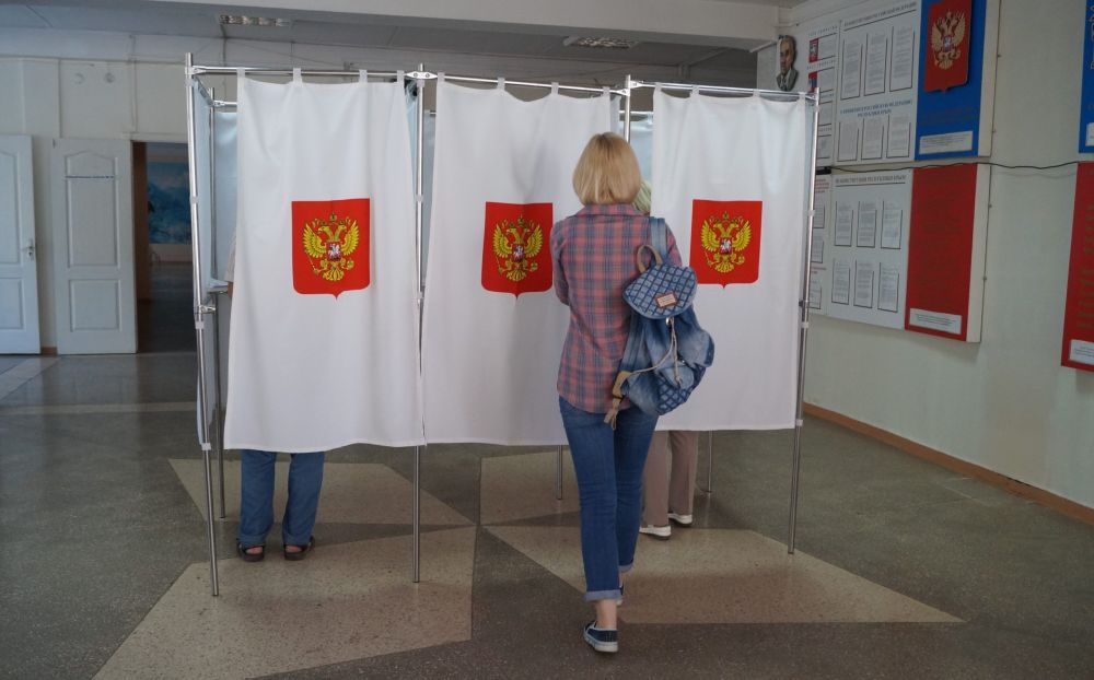 В Крыму жители освобождённых территорий и Донбасса продолжают регистрироваться на референдум