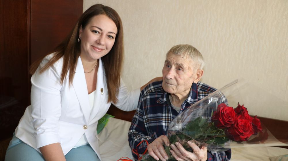 Ветерана войны Ивана Даниловича Мартыненко поздравили с 96-летием